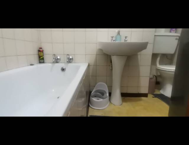2 BEDROOM FLAT FOR SALE IN VEREENIGING CENTRAL